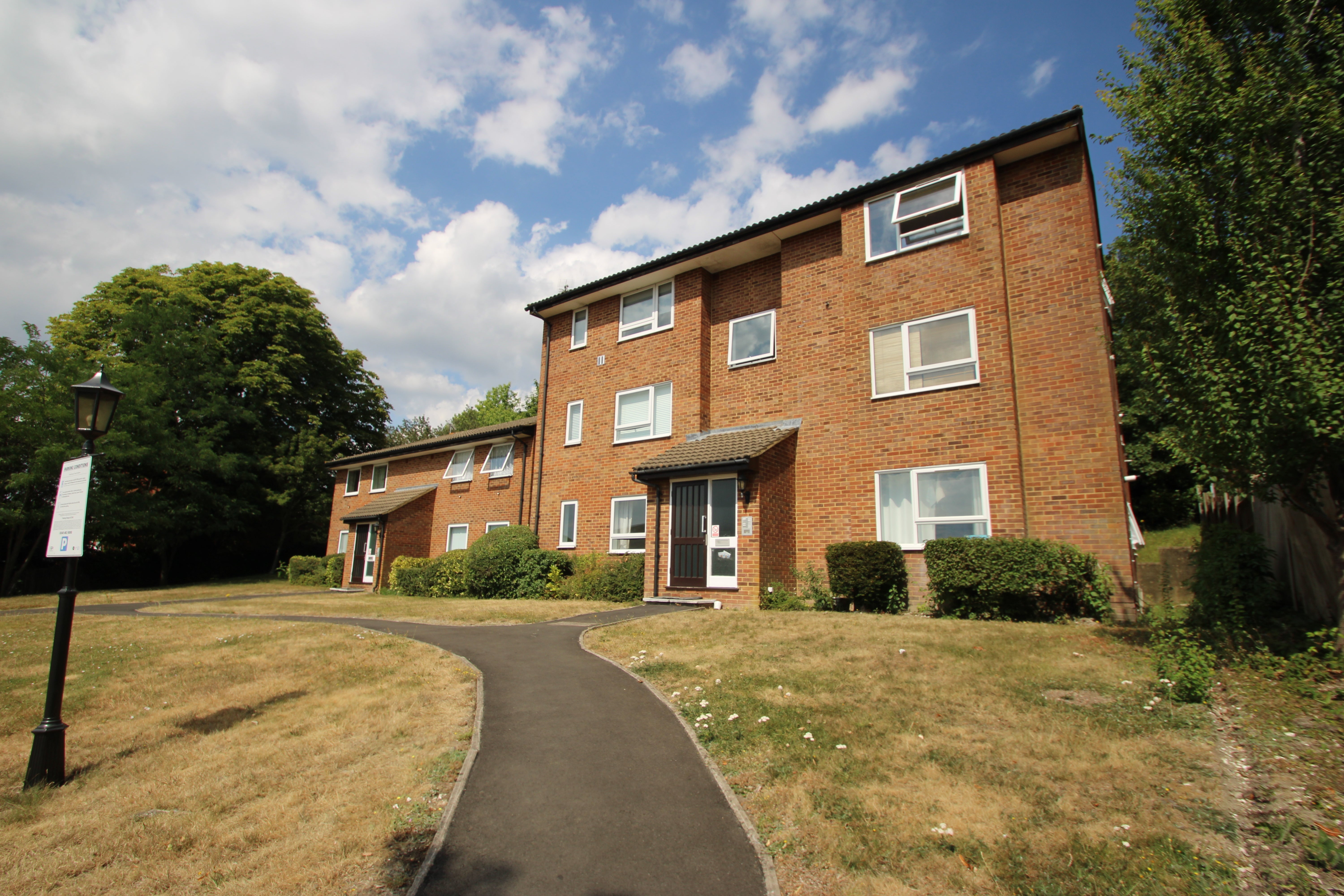 Flat Montana Close in Greater London