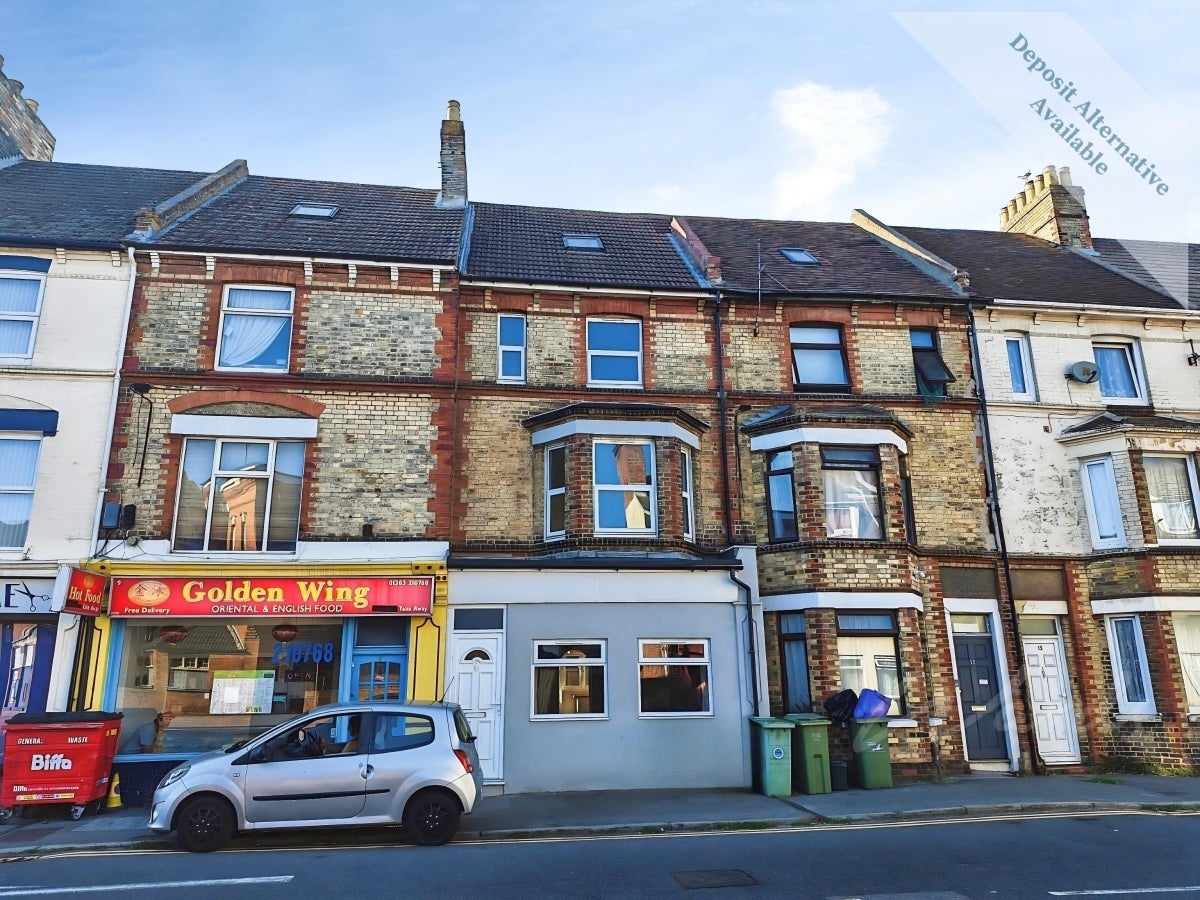 House Black Bull Road in Folkestone and Hythe District