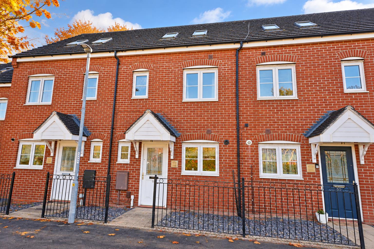 House Frank Large Walk in Duston