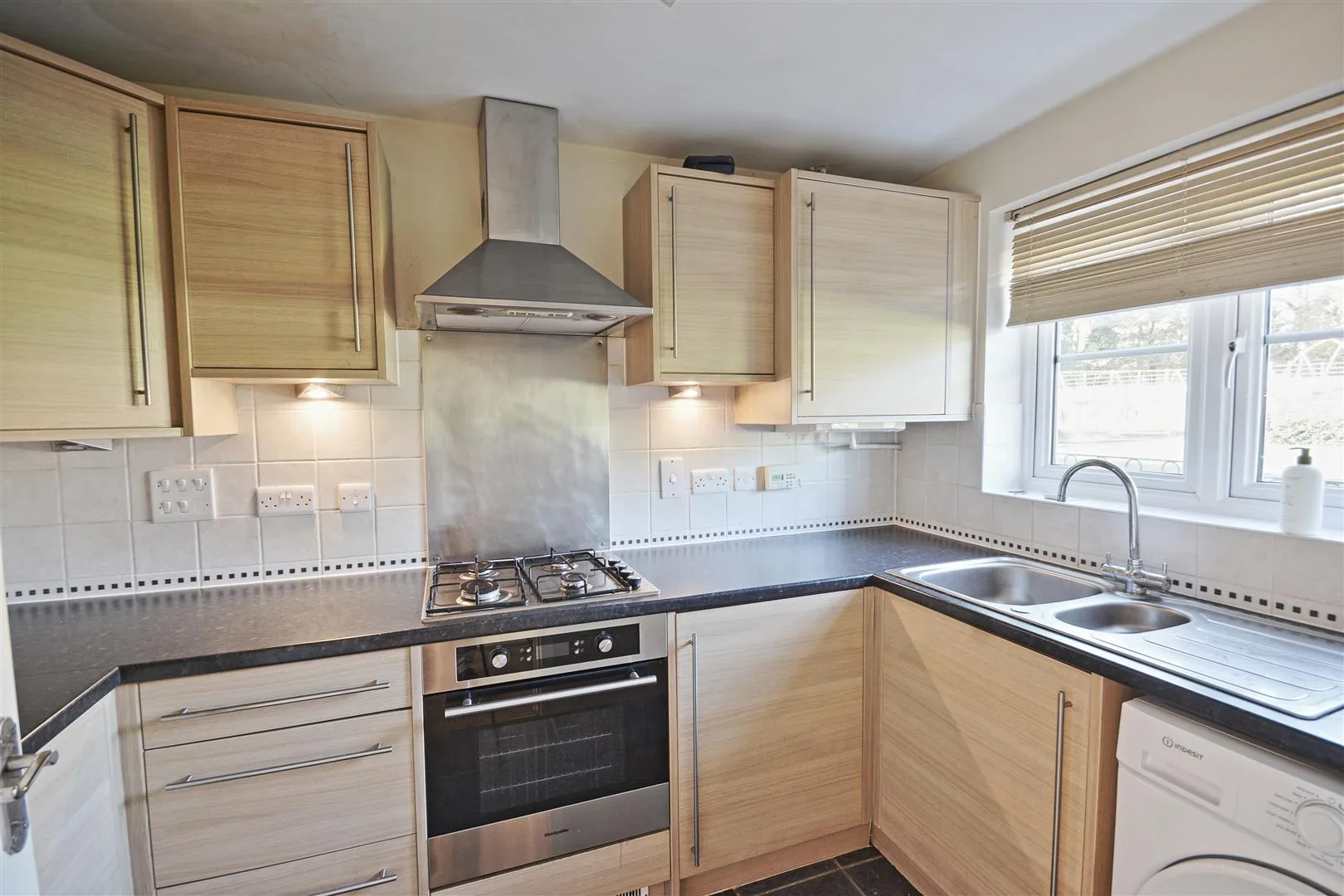 House Frank Large Walk in Duston