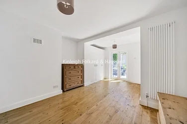 Flat Albion Road in Greater London