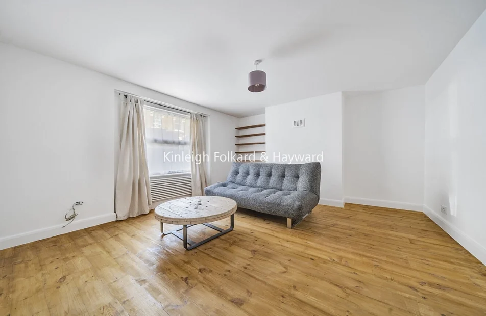 Flat Albion Road in Greater London