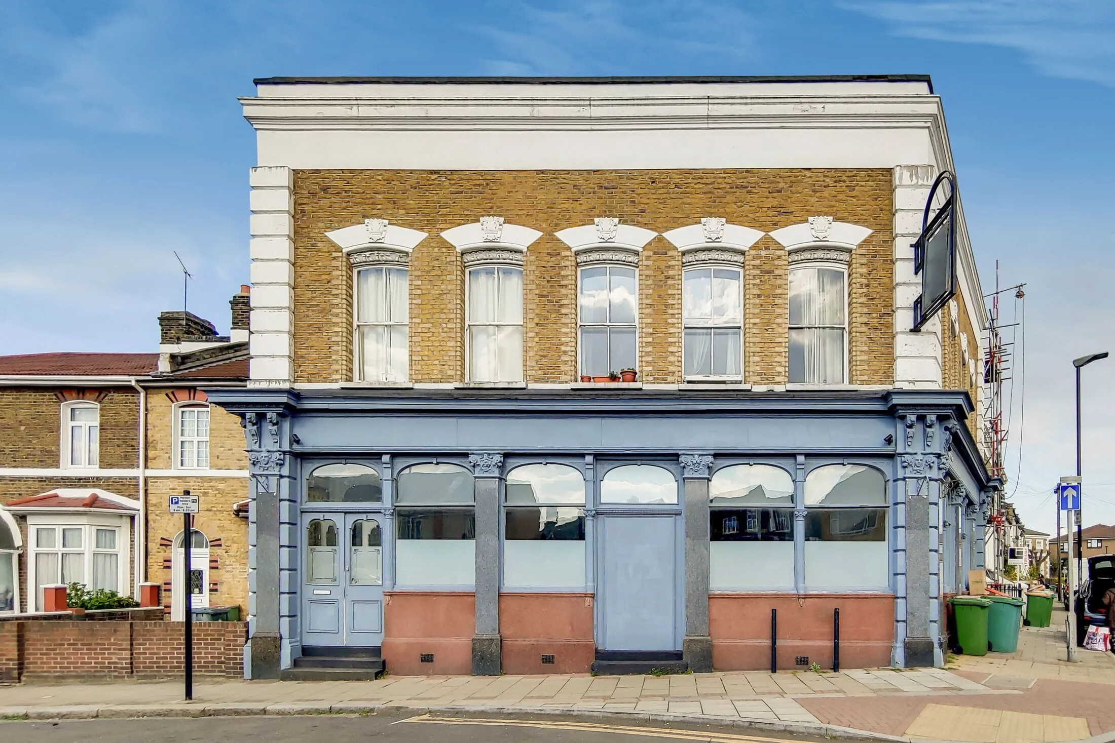 Flat London Road in Greater London