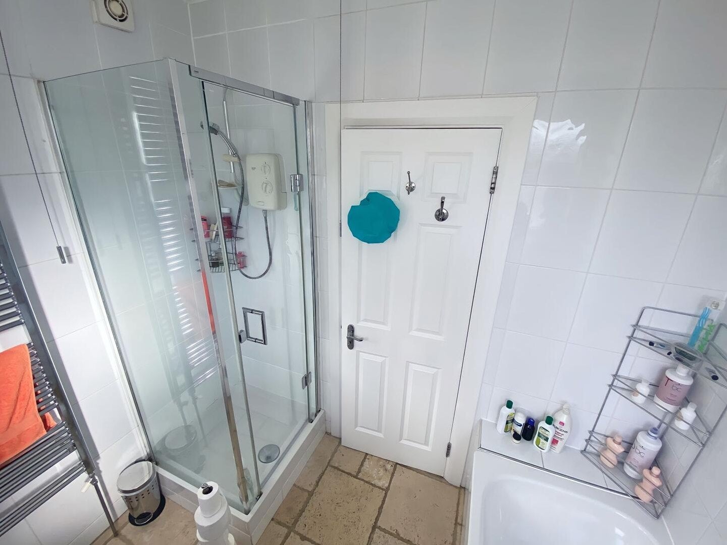 Room Wavertree Road in Greater London