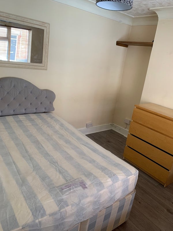 Flat Markeaton Street in Derby