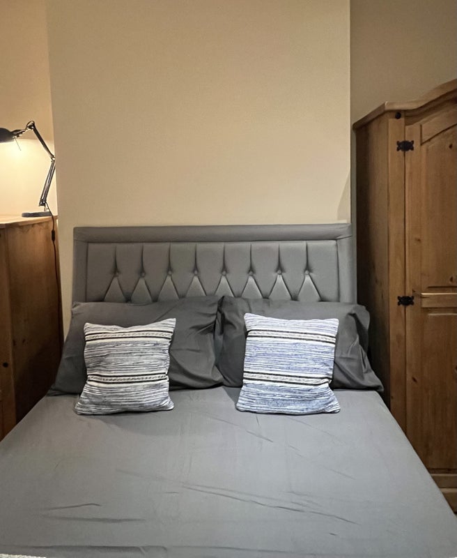 Room Glenforth Street in Greater London