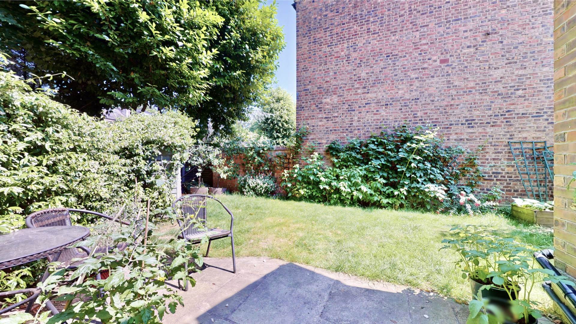 Flat Langdon Park Road in Greater London
