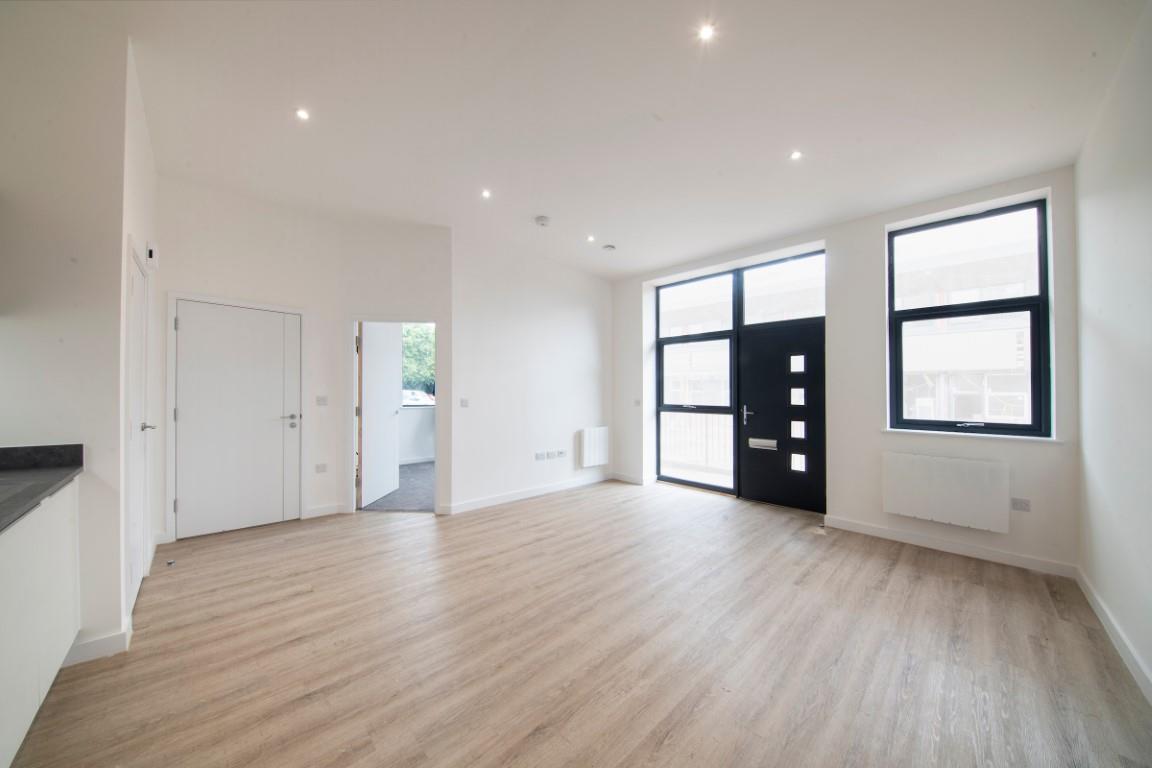 Flat Ashwood Way in Basingstoke and Deane