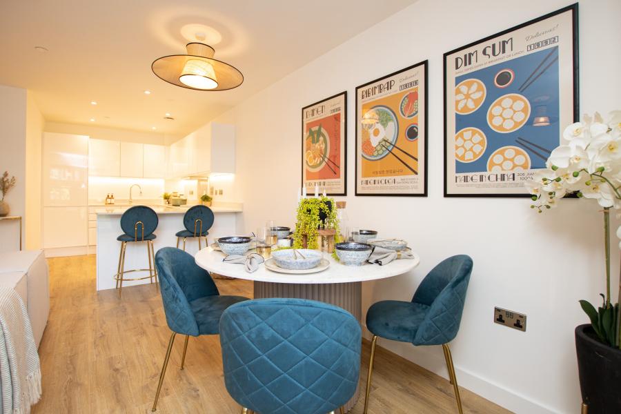 Flat Manorfield in Ashford