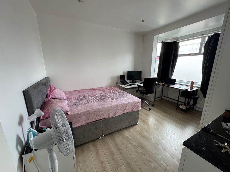 Room Broad Lane in Greater London