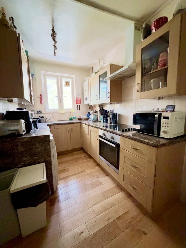 Room Crisp Road in Greater London