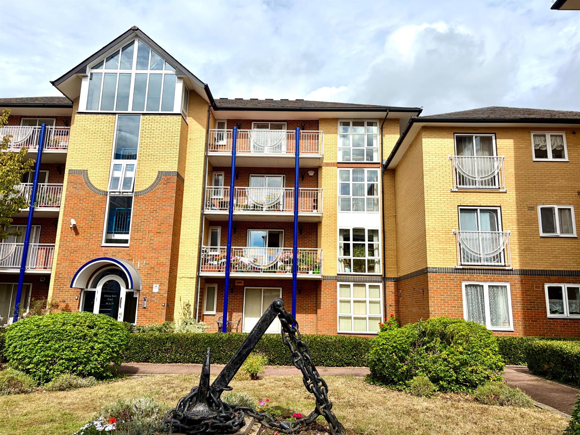 Flat Westwood Road in Southampton