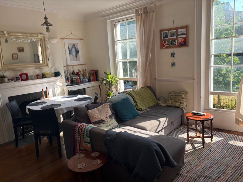 Room Bermondsey Street in Greater London