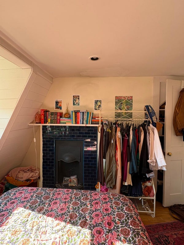 Room Bermondsey Street in Greater London