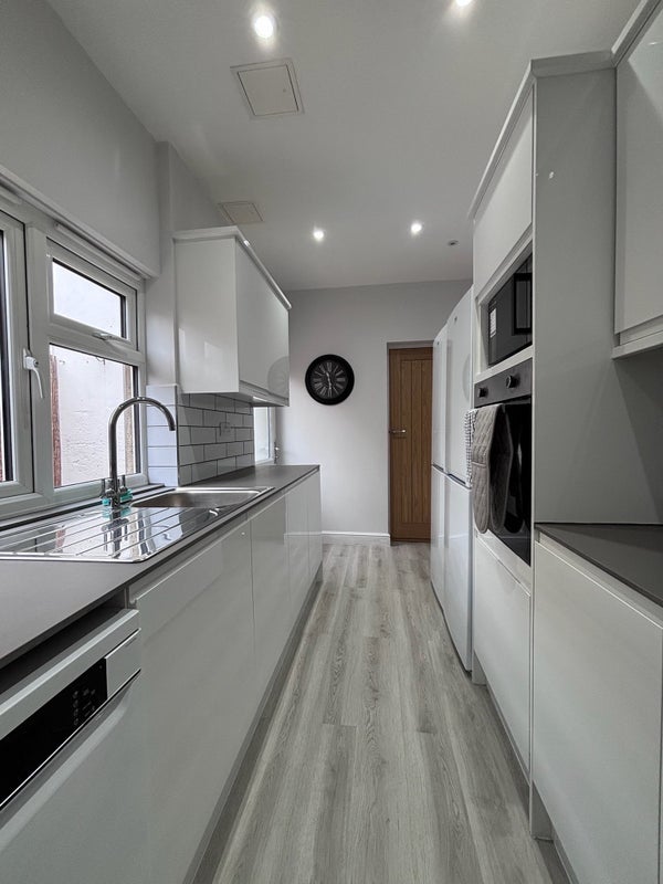 Room Thornhill Place in Maidstone
