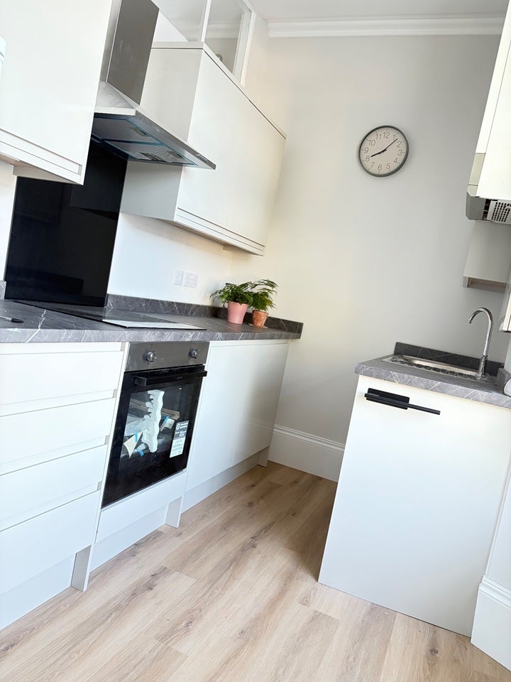 Flat Cotham Brow in Bristol