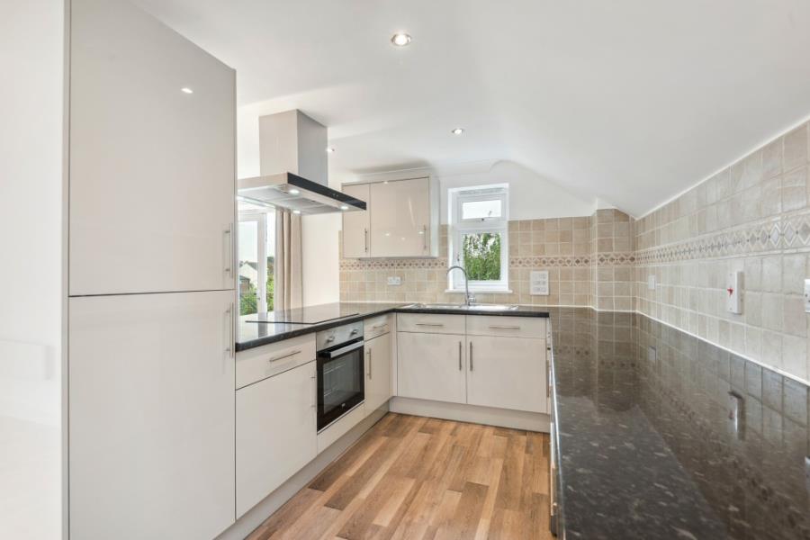Flat Hallowell Road in Greater London