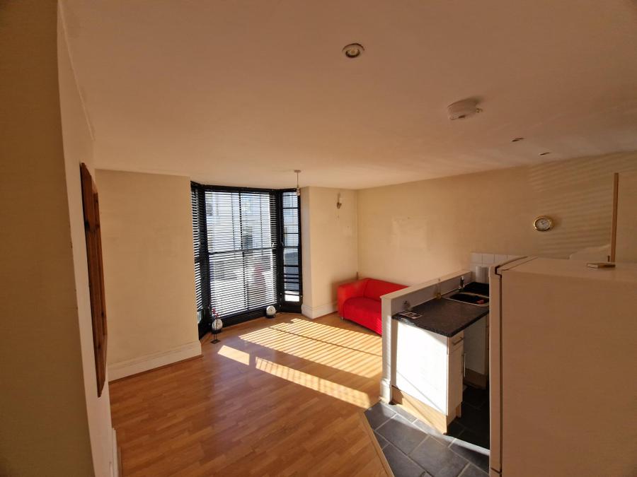 Flat Netley Terrace in Portsmouth