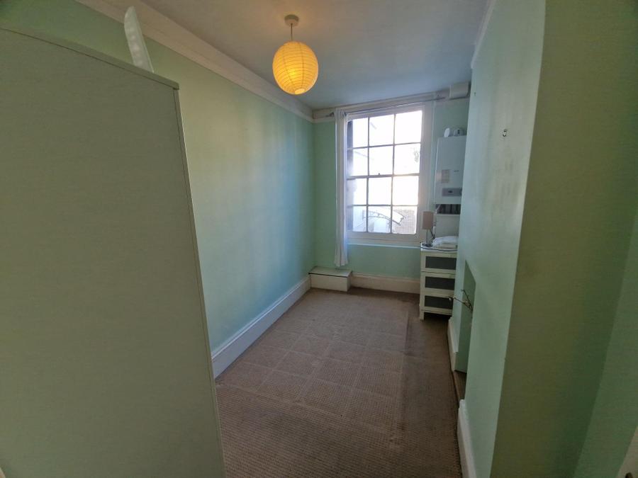 Flat Netley Terrace in Portsmouth