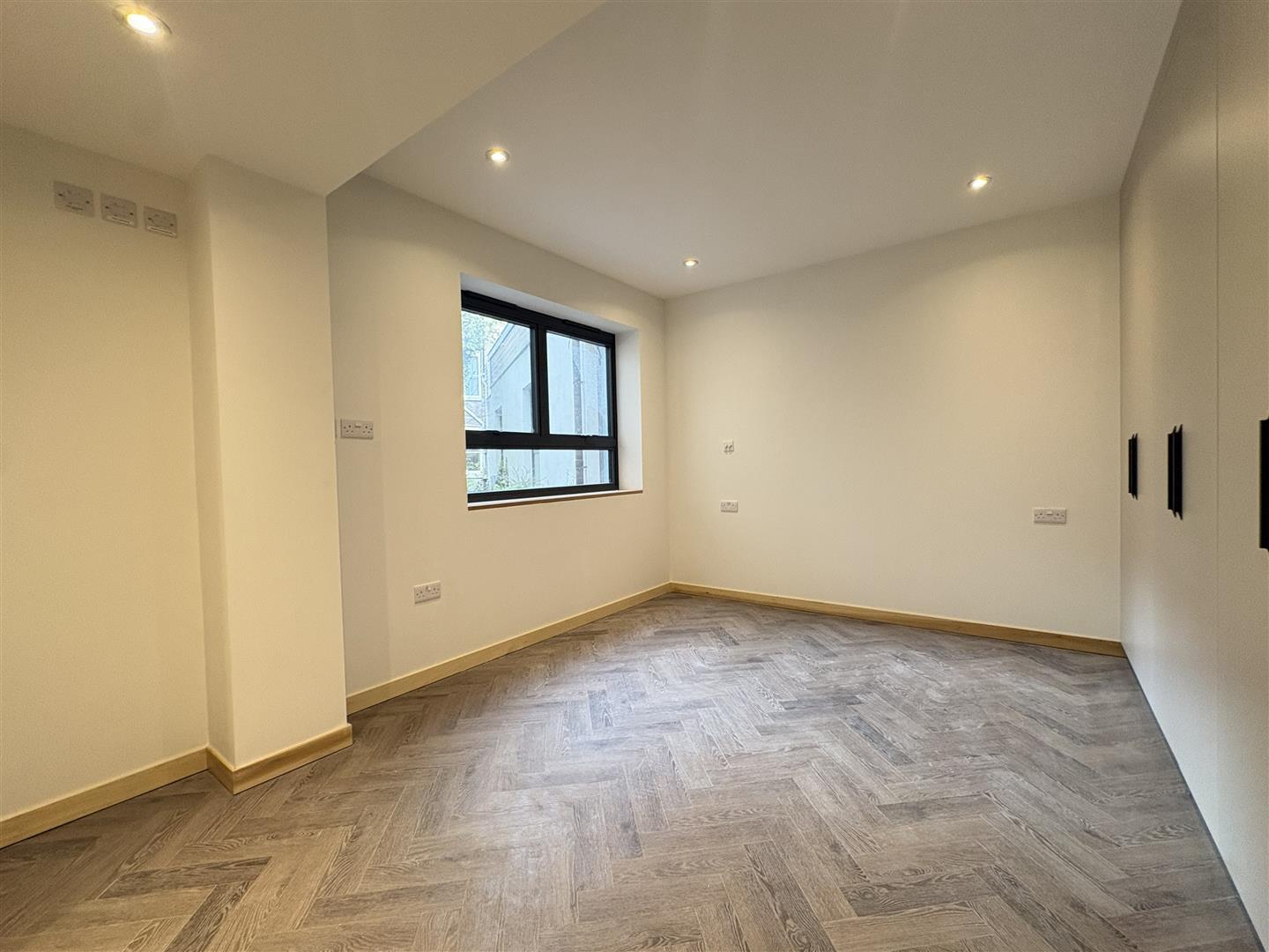 Flat Goldney Road in City of Westminster