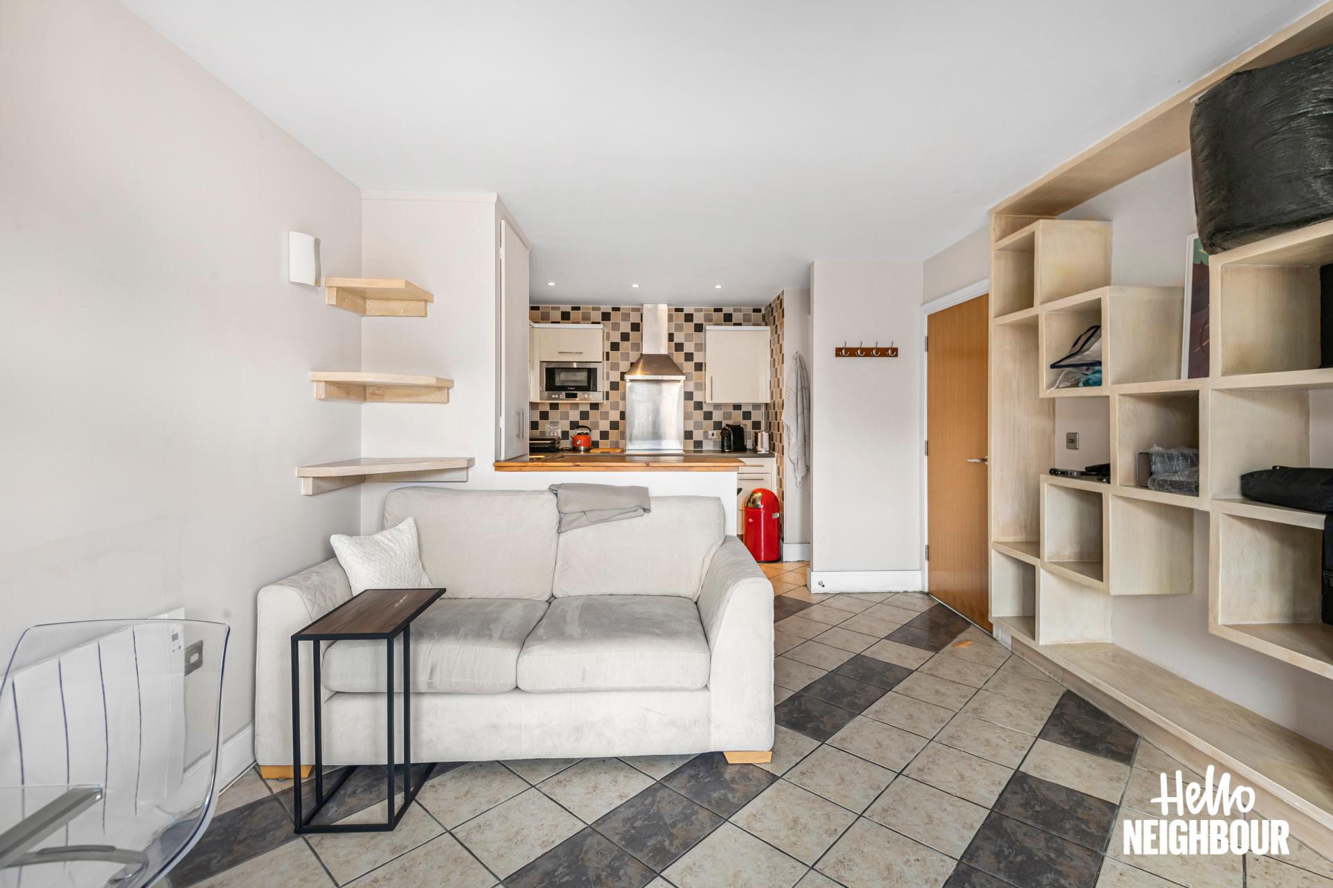 Flat Peckham Grove in Greater London