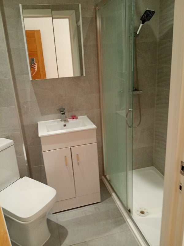 Room Mint Walk in Greater London