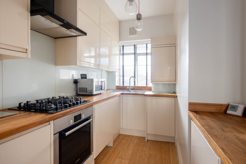 Flat Haverstock Hill in Greater London
