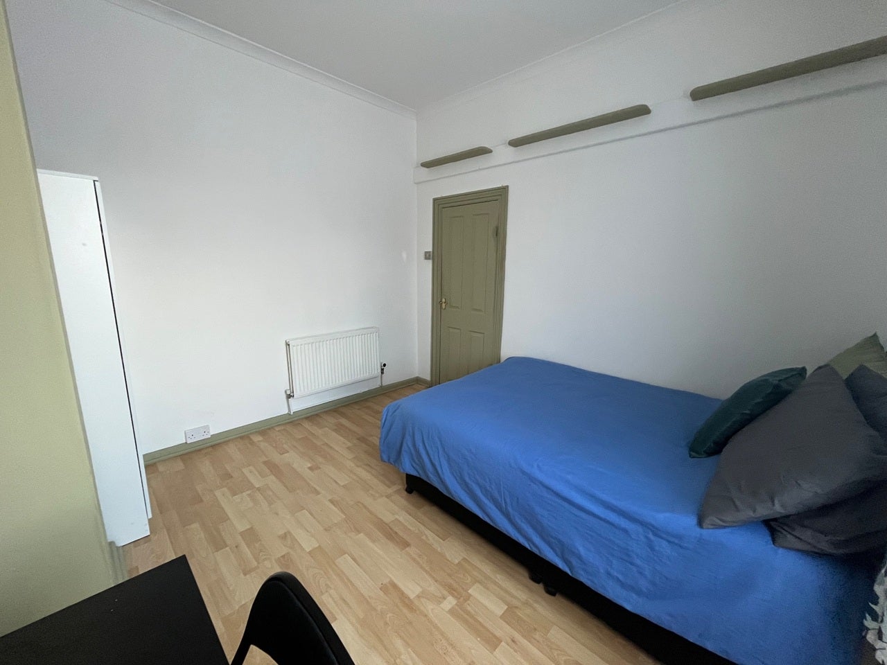 Room Alma Road in Borough of Swale
