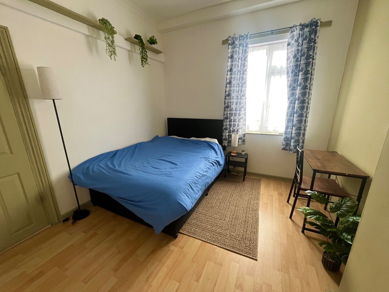 Room Alma Road in Borough of Swale