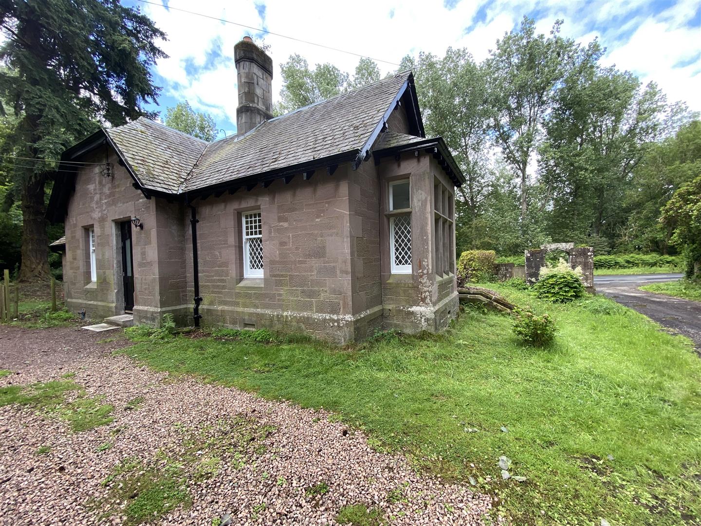 House A912 in Bridge of Earn