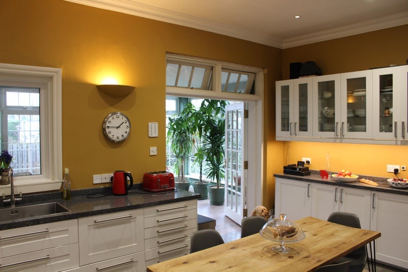 Room Orchard Crescent in City of Edinburgh