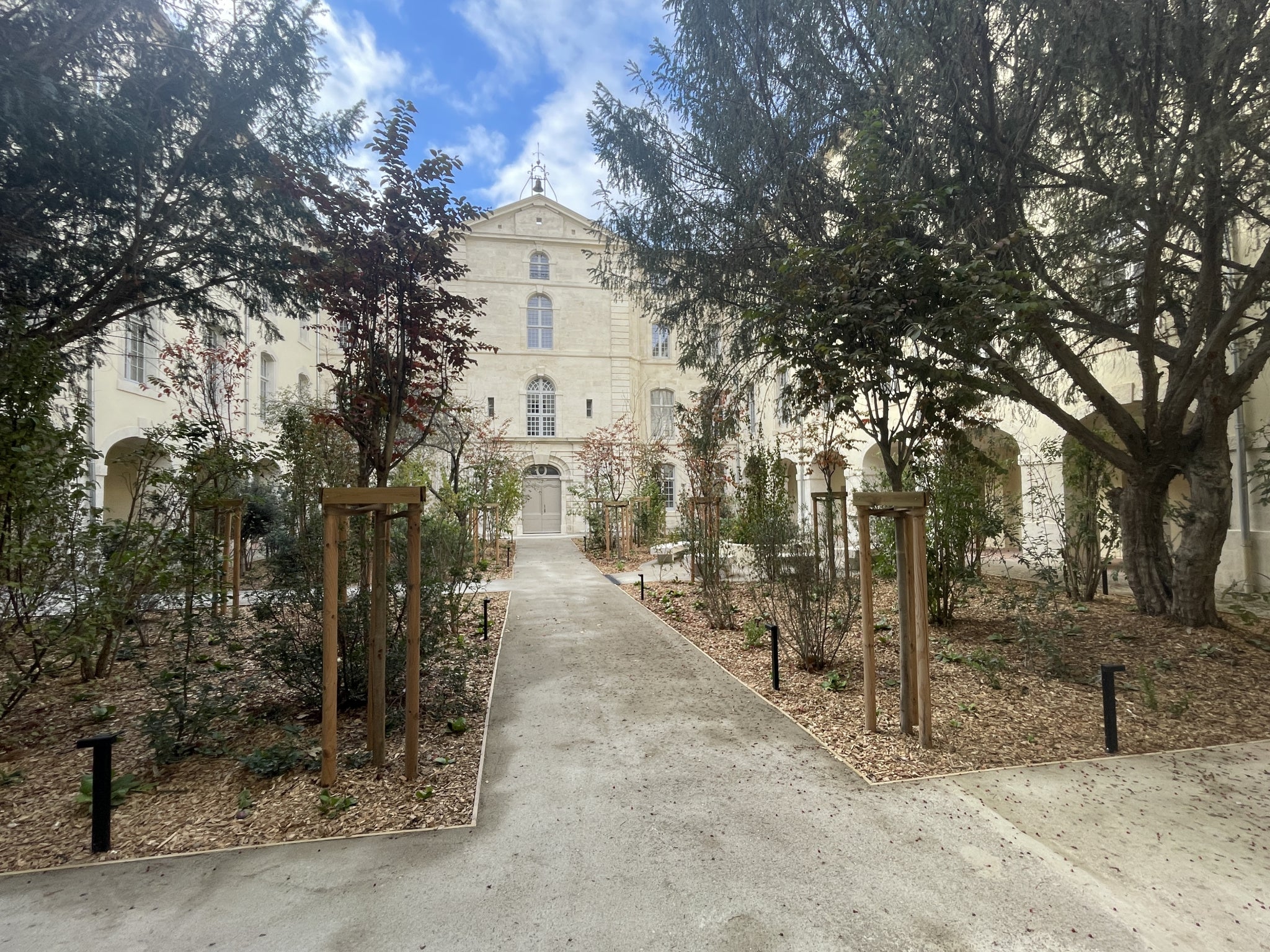 Flat Quai Dillon in Narbonne