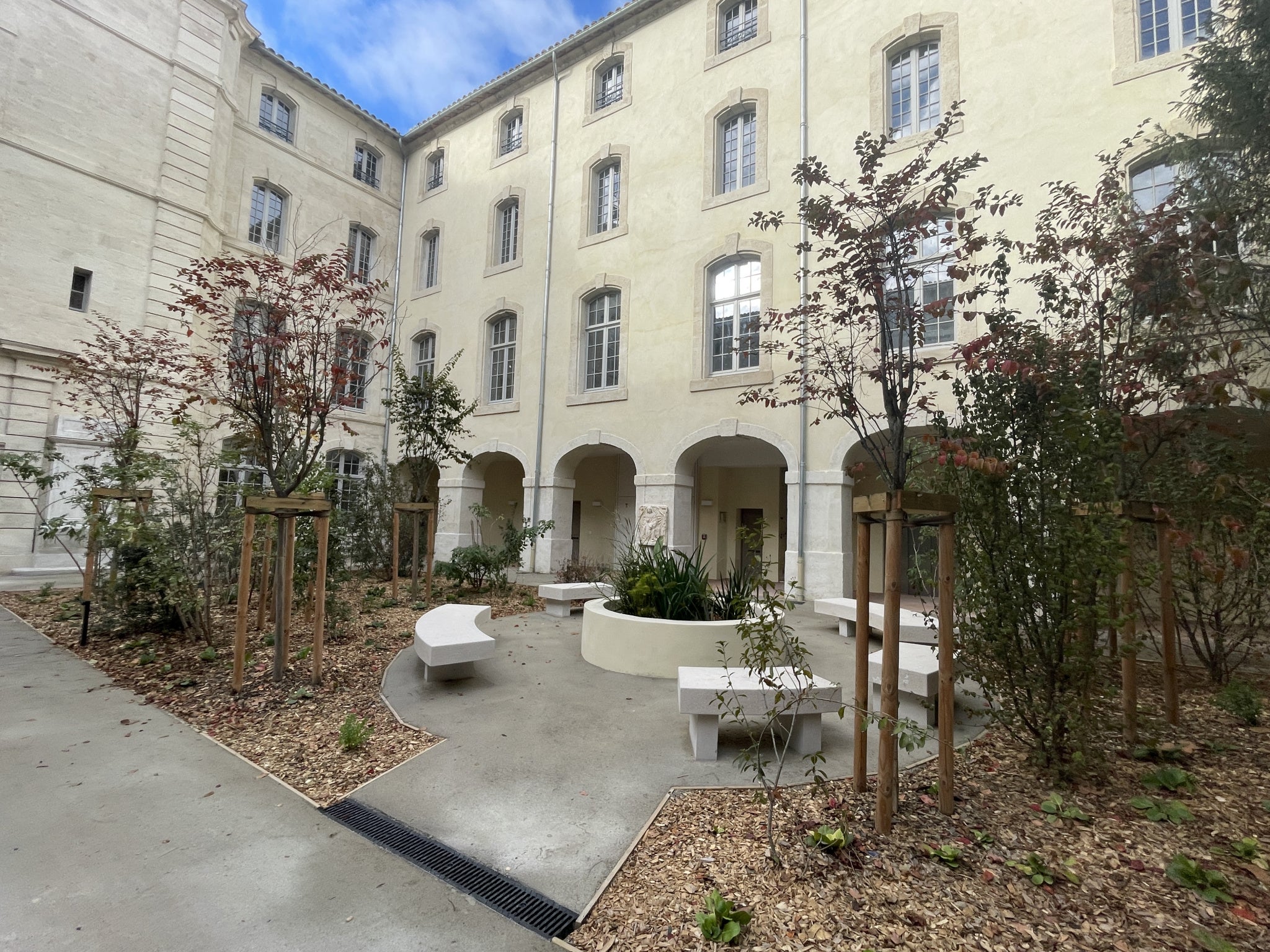 Flat Quai Dillon in Narbonne
