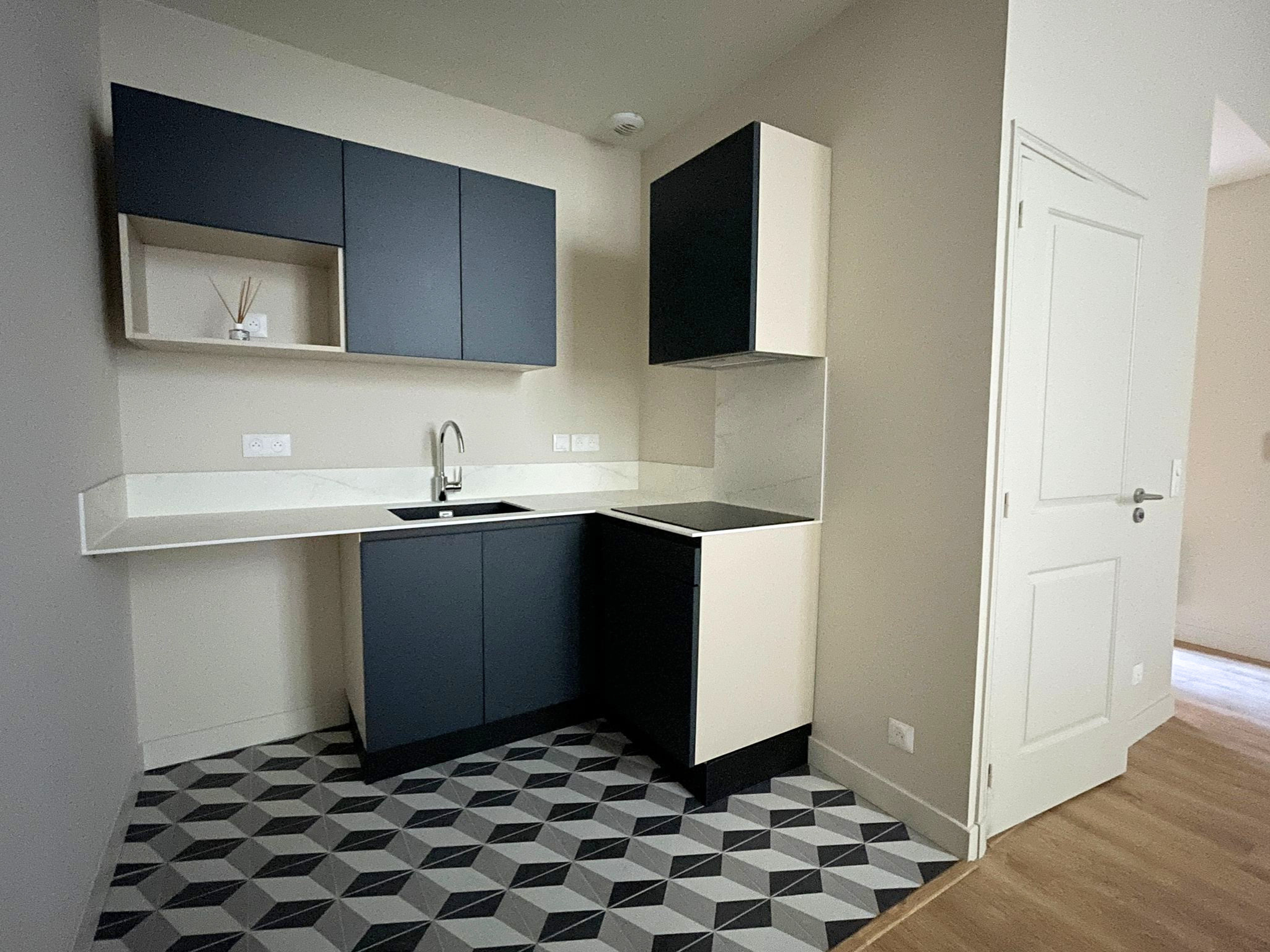 Flat Quai Dillon in Narbonne