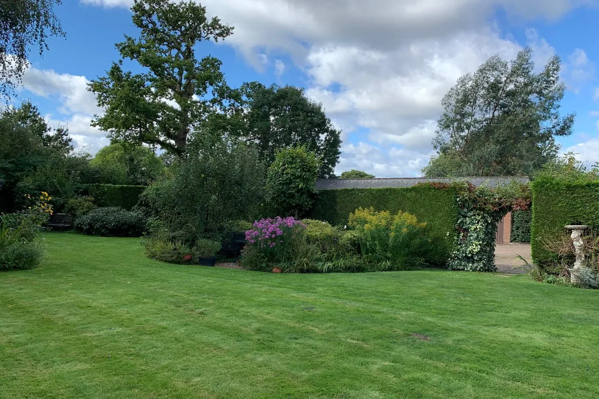 Flat Chiltern Avenue in Hertsmere