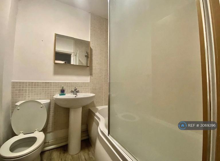 Flat Weybridge Close in Fareham