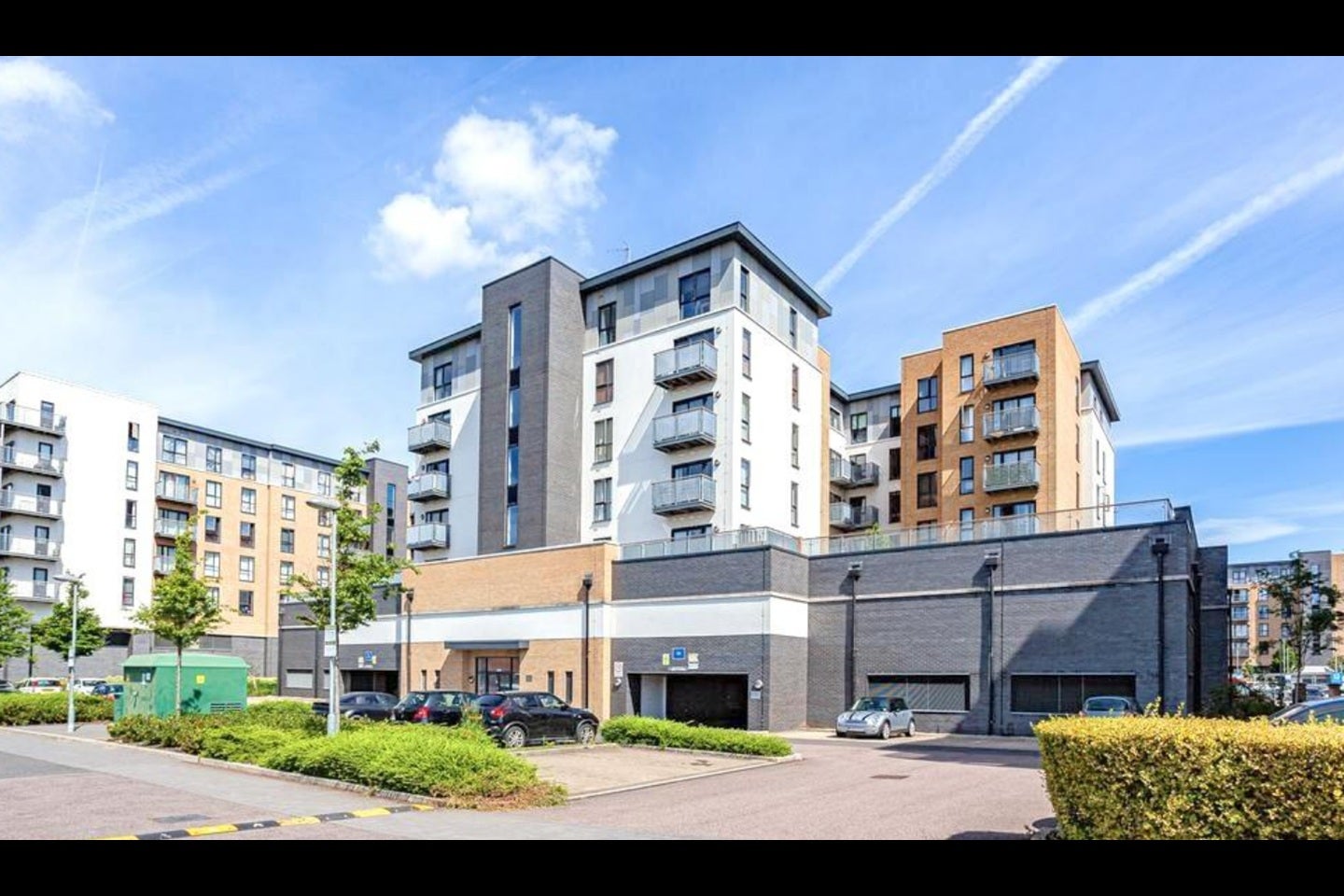 Flat Clydesdale Way in Greater London
