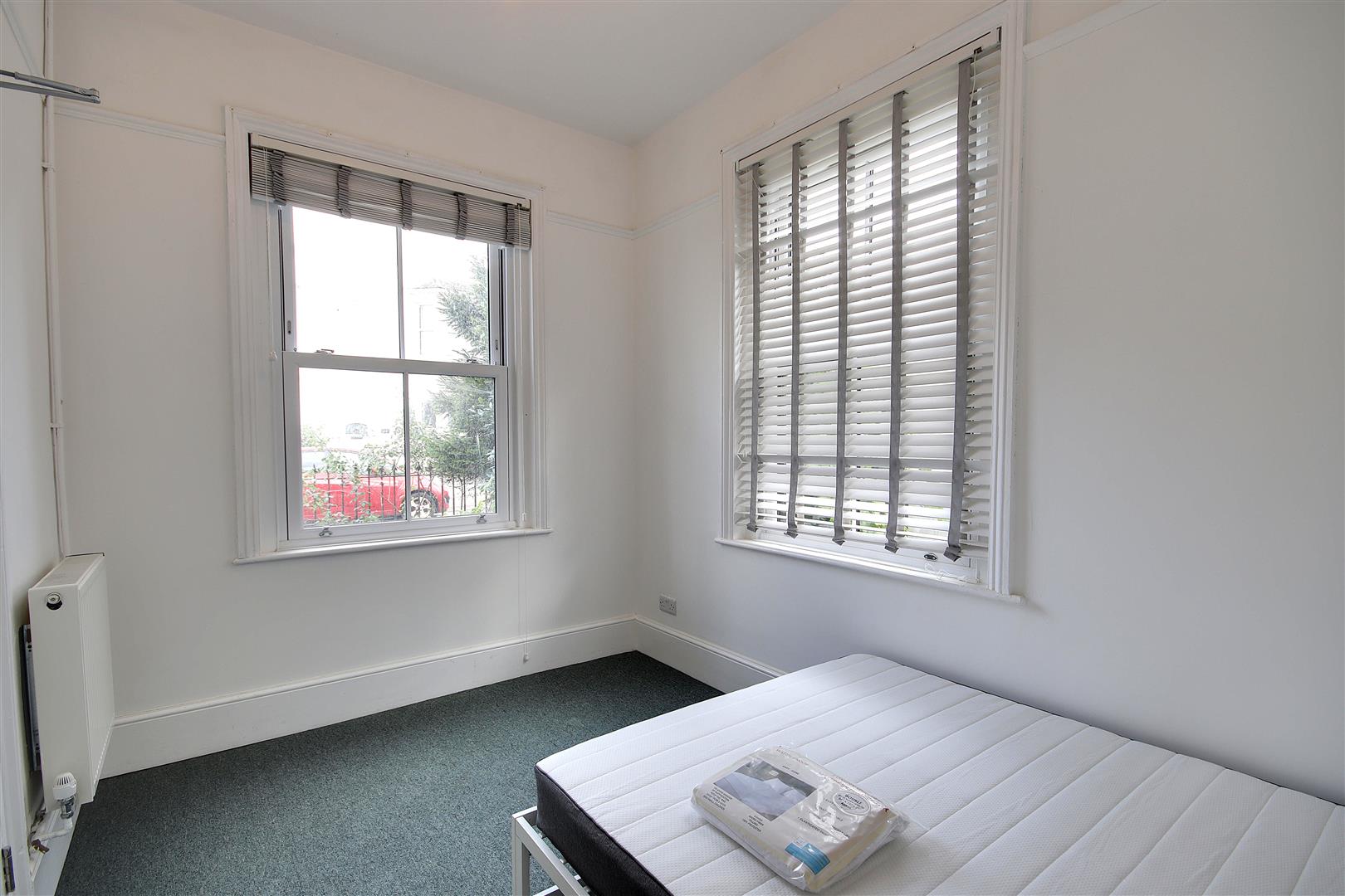 Room Wenban Road in Worthing