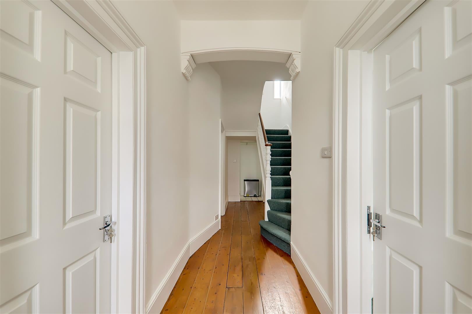 Room Wenban Road in Worthing