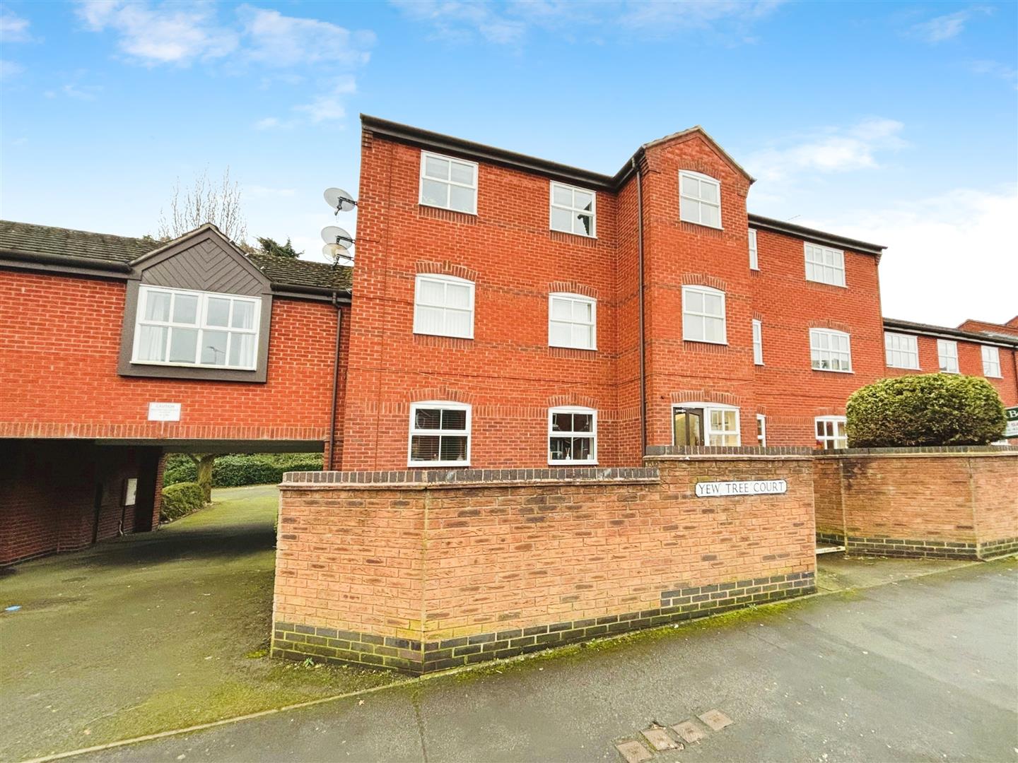 Flat Tachbrook Street in Royal Leamington Spa
