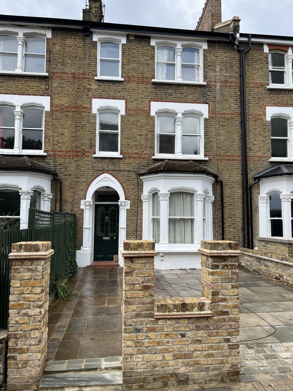 House Shaftesbury Road in Greater London