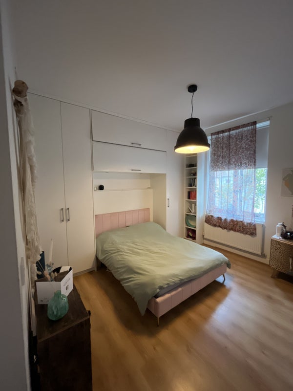 Room Capworth Street in Greater London