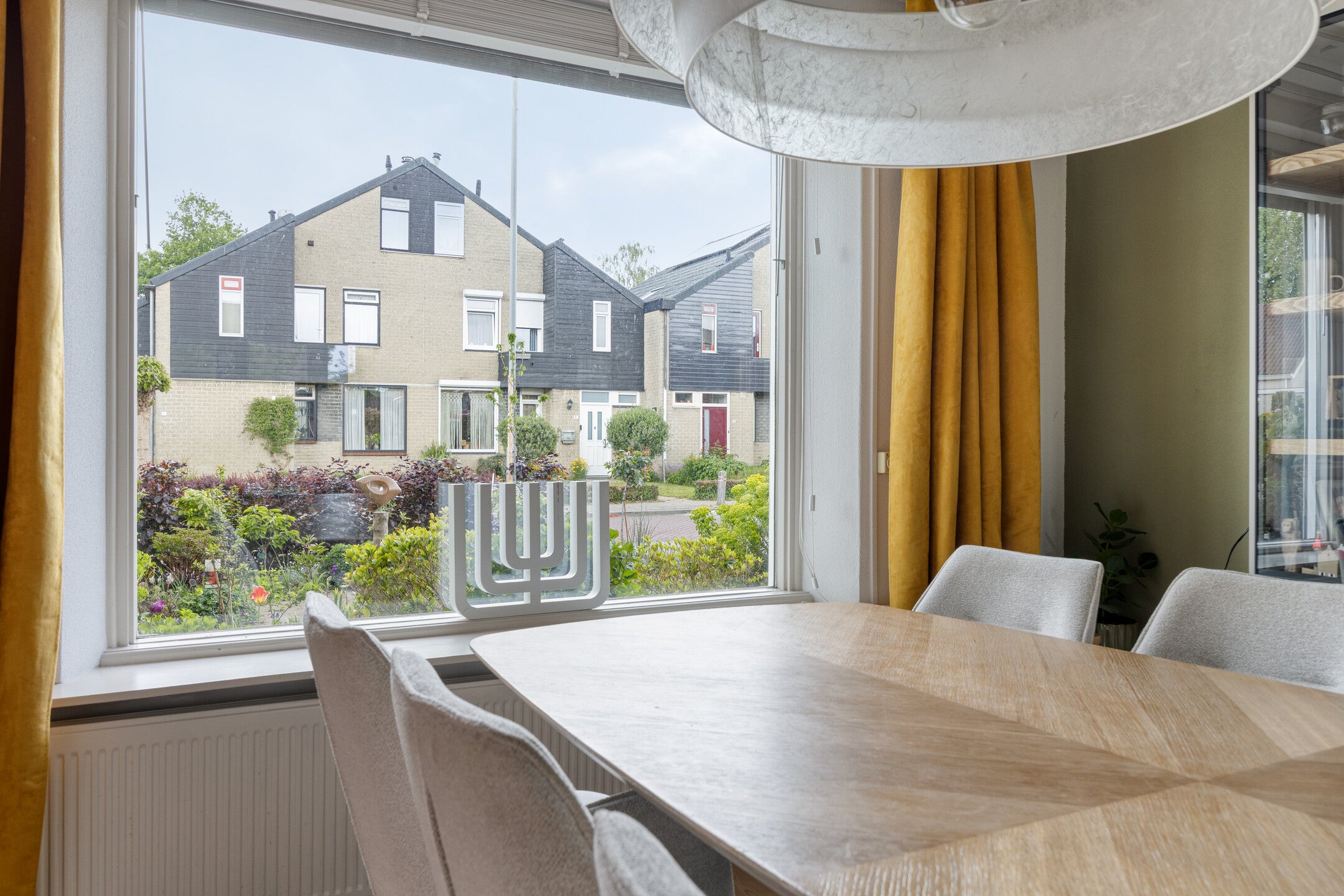 Twee-onder-één-kap te koop: Thorbeckestraat 23, Zaltbommel