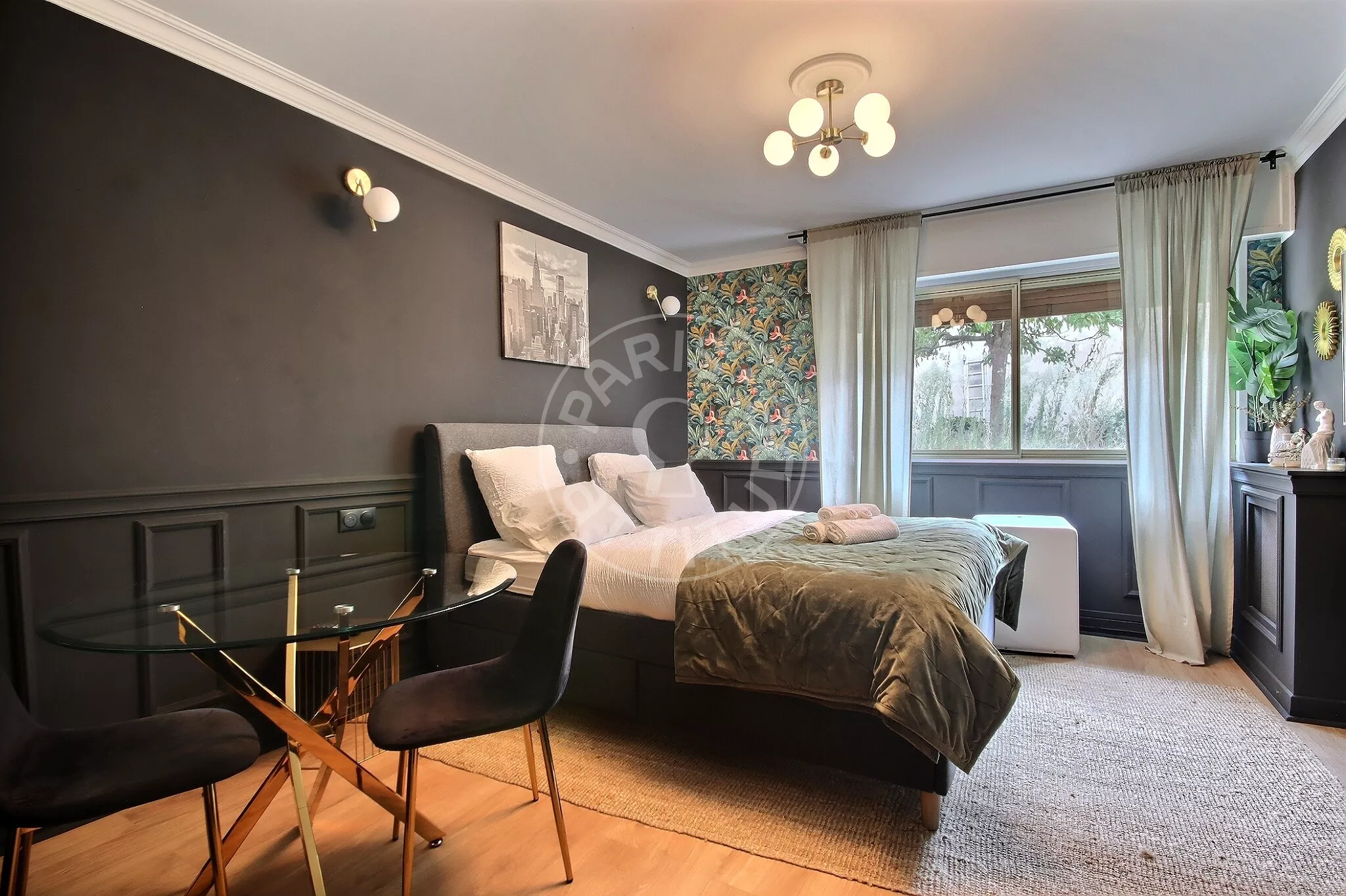 Appartement Rue d'Artois à Paris