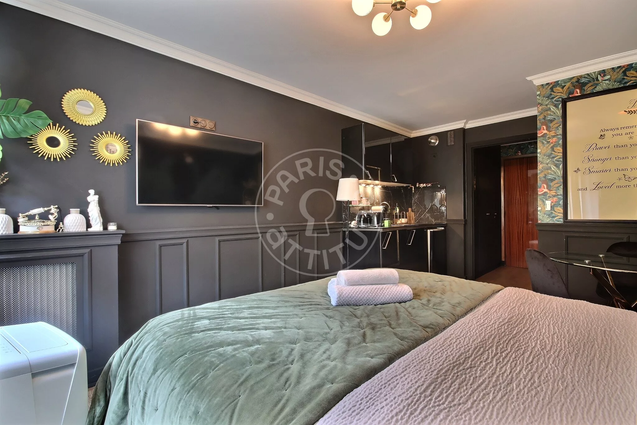 Appartement Rue d'Artois à Paris