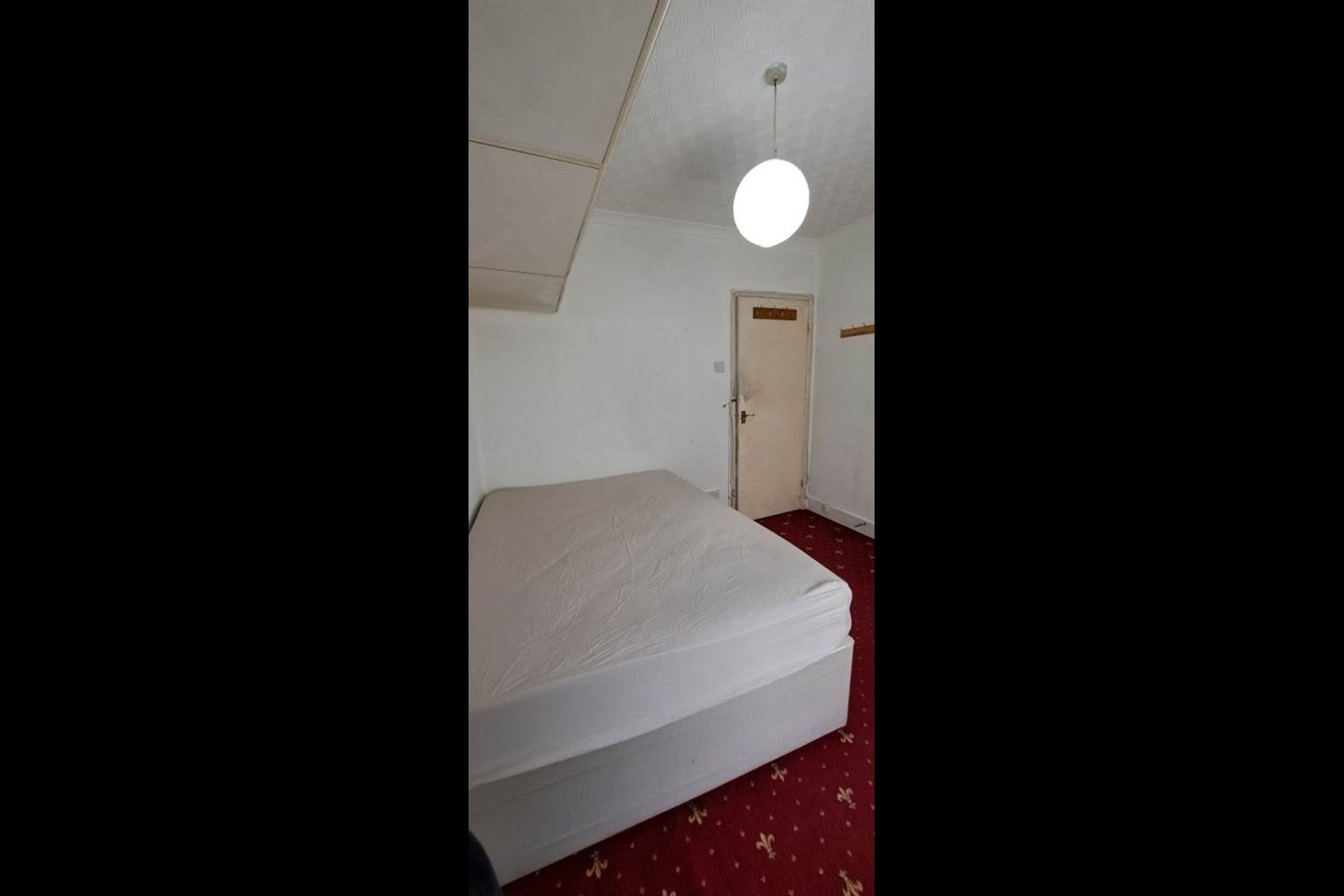 Room Len Taylor Close in Greater London