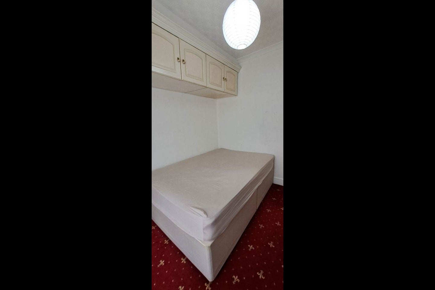 Room Len Taylor Close in Greater London