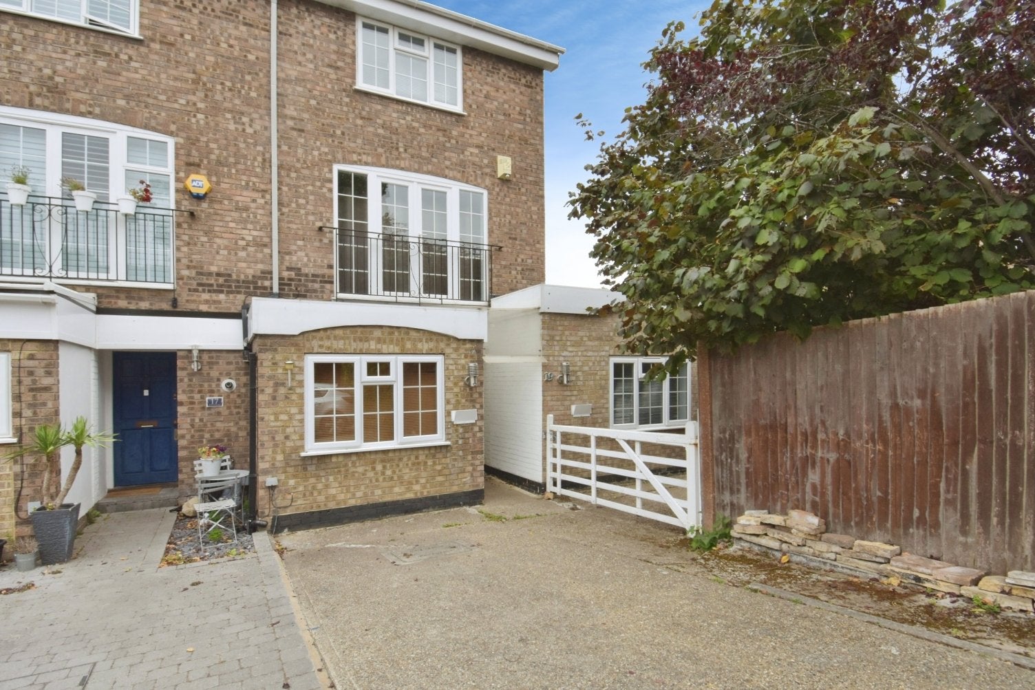 House Park Avenue in Greater London