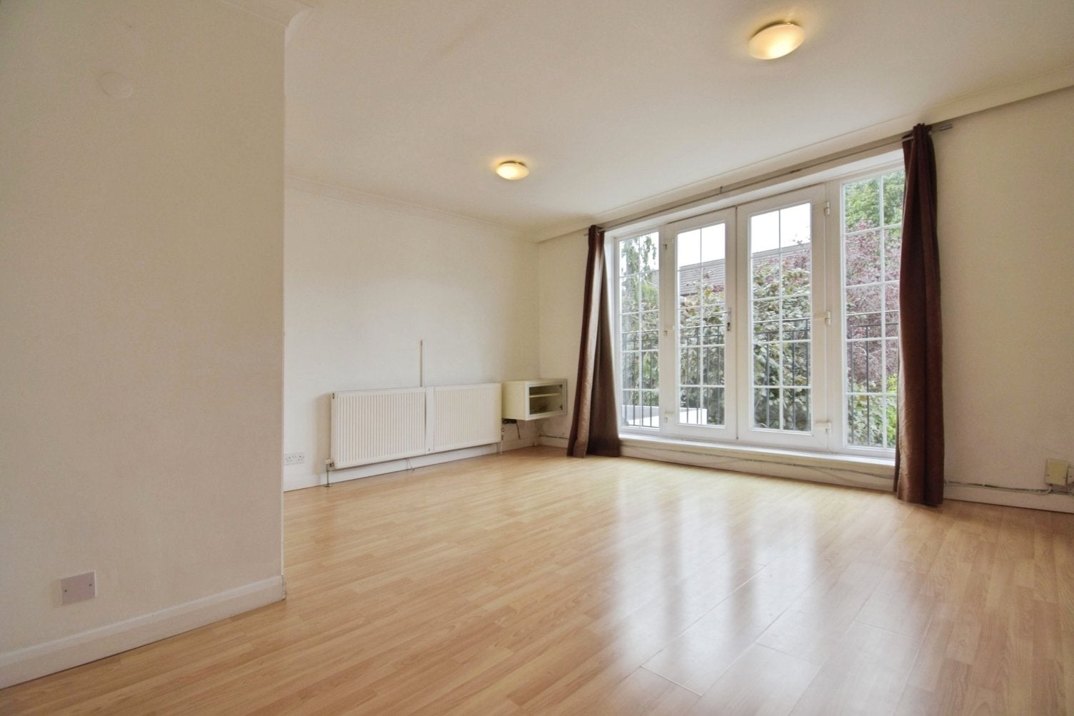 House Park Avenue in Greater London