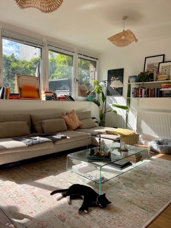 Room Hare Walk in Greater London